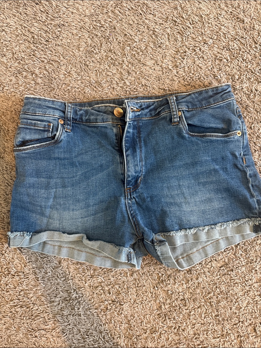 STS Blue Women's Medium Wash Denim Cutoff Shorts
